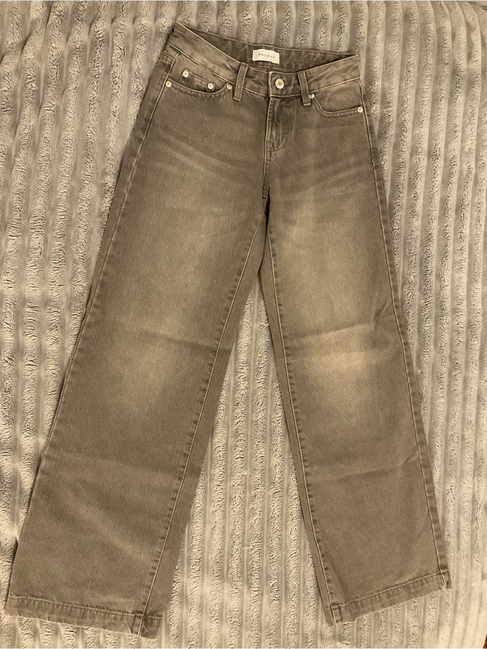 PacSun Women’s Wide-Leg Jeans in Faded Gray